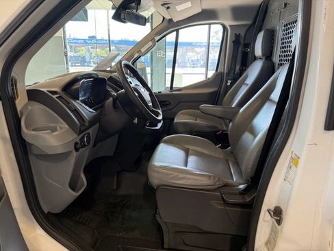 Used 2016 Ford Transit 250 130 Low Roof RWD image 9