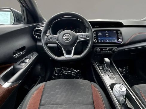 Used 2024 Nissan Kicks SR FWD image 8