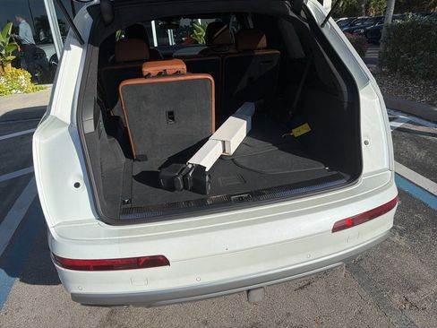 Used 2017 Audi Q7 3.0T Prestige image 7