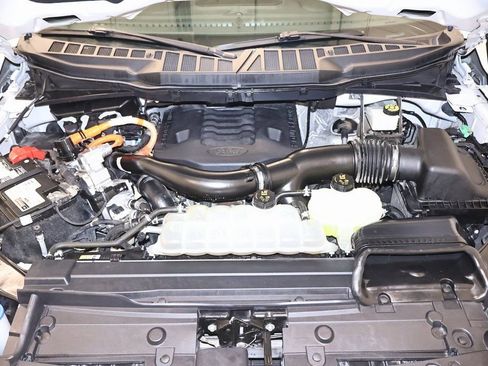 Certified 2021 Ford F150 Lariat w/ Equipment Group 502A High image 48