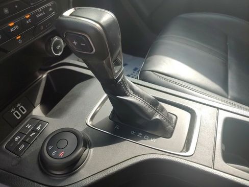 Certified 2019 Ford Ranger Lariat w/ Equipment Group 501A Mid image 28