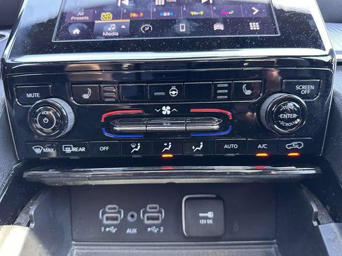 Used 2023 Jeep Grand Cherokee L Laredo AWD/4WD image 25