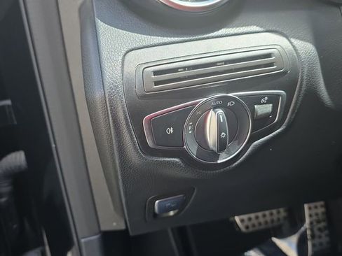 Used 2019 Mercedes-Benz GLC 300 image 26