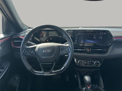 Used 2024 Chevrolet TrailBlazer RS w/ Convenience Package image 20