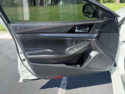 Used 2021 Nissan Maxima SR w/ Sport Mat Group image 7