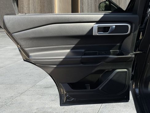 Used 2020 Ford Explorer XLT w/ Equipment Group 202A image 36