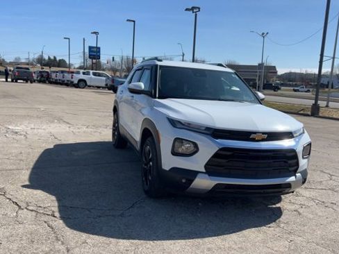 Certified 2022 Chevrolet TrailBlazer LT w/ Convenience Package image 3