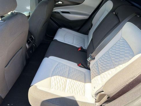 Used 2018 Chevrolet Equinox LS FWD image 24