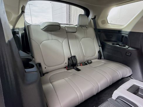 Used 2025 Honda Pilot Elite image 28
