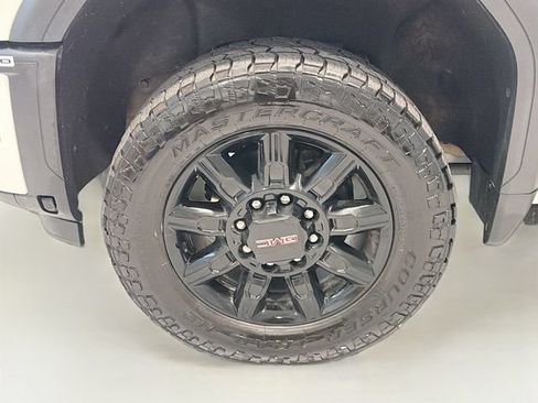 Used 2024 GMC Sierra 3500 AT4 w/ AT4 Premium Plus Package AWD/4WD image 24