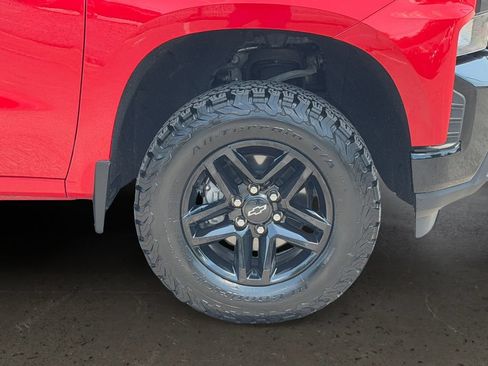 Used 2020 Chevrolet Silverado 1500 Custom Trail Boss w/ Custom Convenience Package AWD/4WD image 10