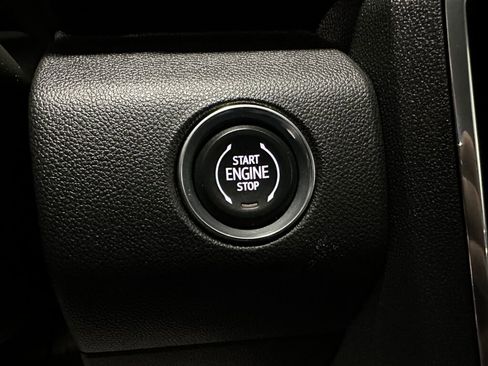 Used 2024 GMC Acadia Elevation image 20