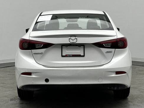 Used 2018 MAZDA MAZDA3 Touring image 5