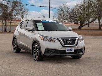 Used 2018 Nissan Kicks SV video 1