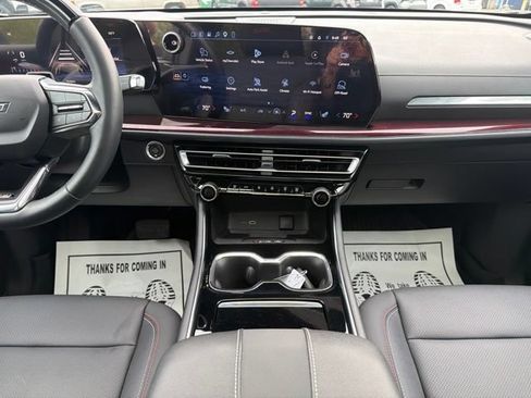 Used 2026 Chevrolet Traverse Z71 w/ Enhanced Driving Package AWD/4WD image 17