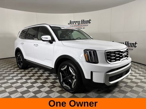 Used 2025 Kia Telluride S FWD image 4