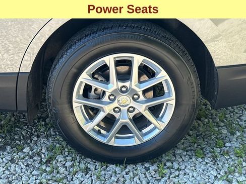 Used 2024 Chevrolet Equinox LT AWD/4WD image 9