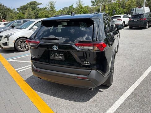 Used 2024 Toyota RAV4 XLE Premium AWD/4WD image 6