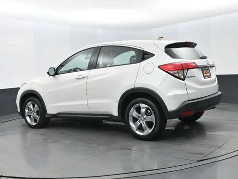 Used 2021 Honda HR-V LX image 9