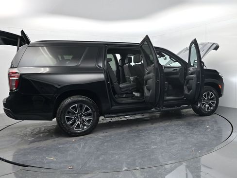Used 2023 Chevrolet Suburban Z71 w/ Luxury Package image 70