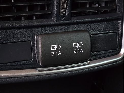 Certified 2022 Subaru Forester Limited image 11