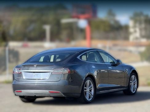Used 2015 Tesla Model S 85D image 9