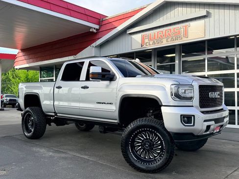 Used 2017 GMC Sierra 2500 Denali w/ Duramax Plus Package image 1
