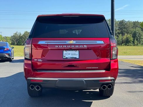 Used 2024 Chevrolet Suburban Premier w/ Premium Package image 4