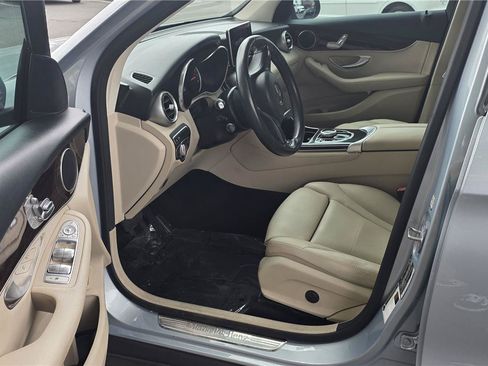 Used 2018 Mercedes-Benz GLC 300 4MATIC image 14