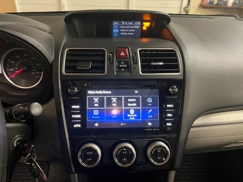 Used 2018 Subaru Forester 2.5i Premium w/ Popular Package #2A AWD/4WD image 11