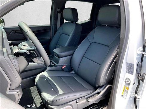 Used 2024 Chevrolet Colorado W/T w/ WT Convenience Package RWD image 27