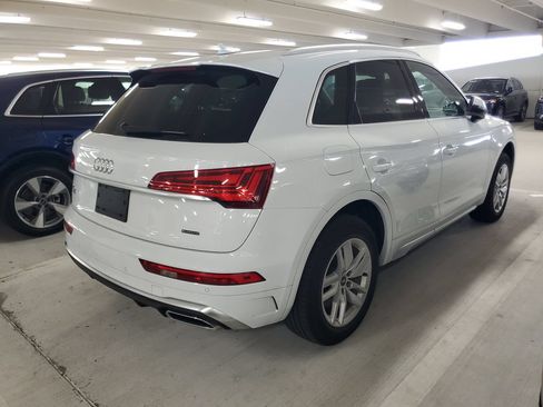 Used 2023 Audi Q5 2.0T Premium w/ Convenience Package AWD/4WD image 3