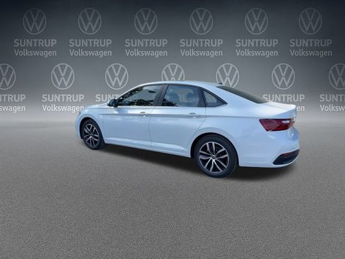 New 2025 Volkswagen Jetta SE image 15
