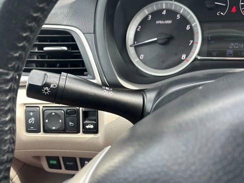 Used 2015 Nissan Sentra SV image 37