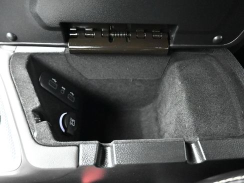 Used 2018 Dodge Challenger SRT Hellcat RWD image 25