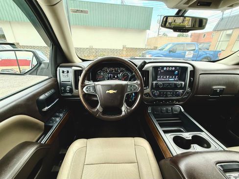 Used 2017 Chevrolet Silverado 1500 LTZ w/ LTZ Plus Package RWD image 18