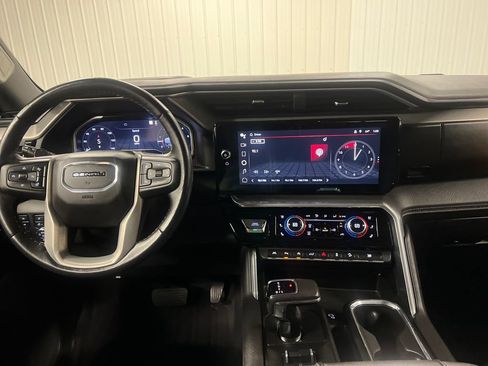 Certified 2022 GMC Sierra 1500 Denali w/ Technology Package AWD/4WD image 17