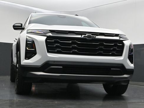 Used 2026 Chevrolet Equinox LT w/ Convenience Package II FWD image 38