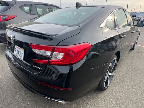 Used 2022 Honda Accord Sport image 4