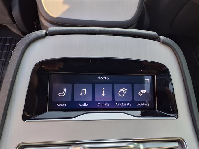 New 2025 Lincoln Navigator Reserve w/ Jet Appearance Package AWD/4WD image 9