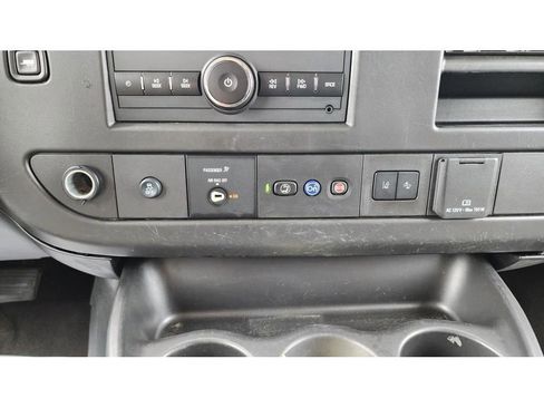 Used 2020 Chevrolet Express 3500 LT w/ LT Preferred Equipment Group image 19