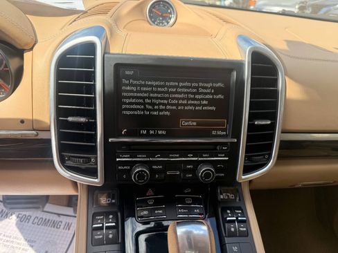 Used 2016 Porsche Cayenne S AWD/4WD image 16
