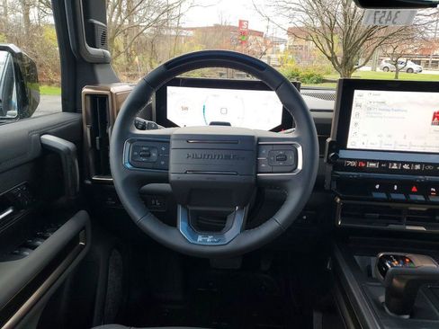 New 2025 GMC Hummer EV 2X image 12