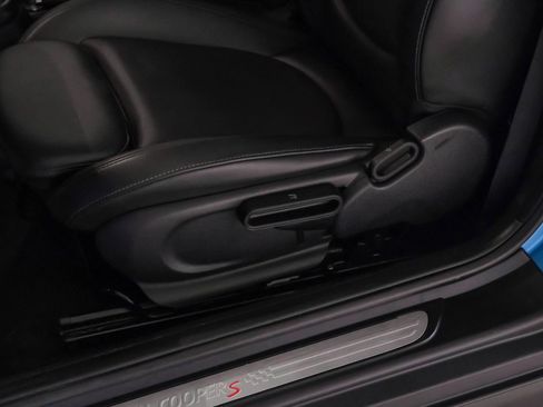 Used 2019 MINI Cooper S image 29