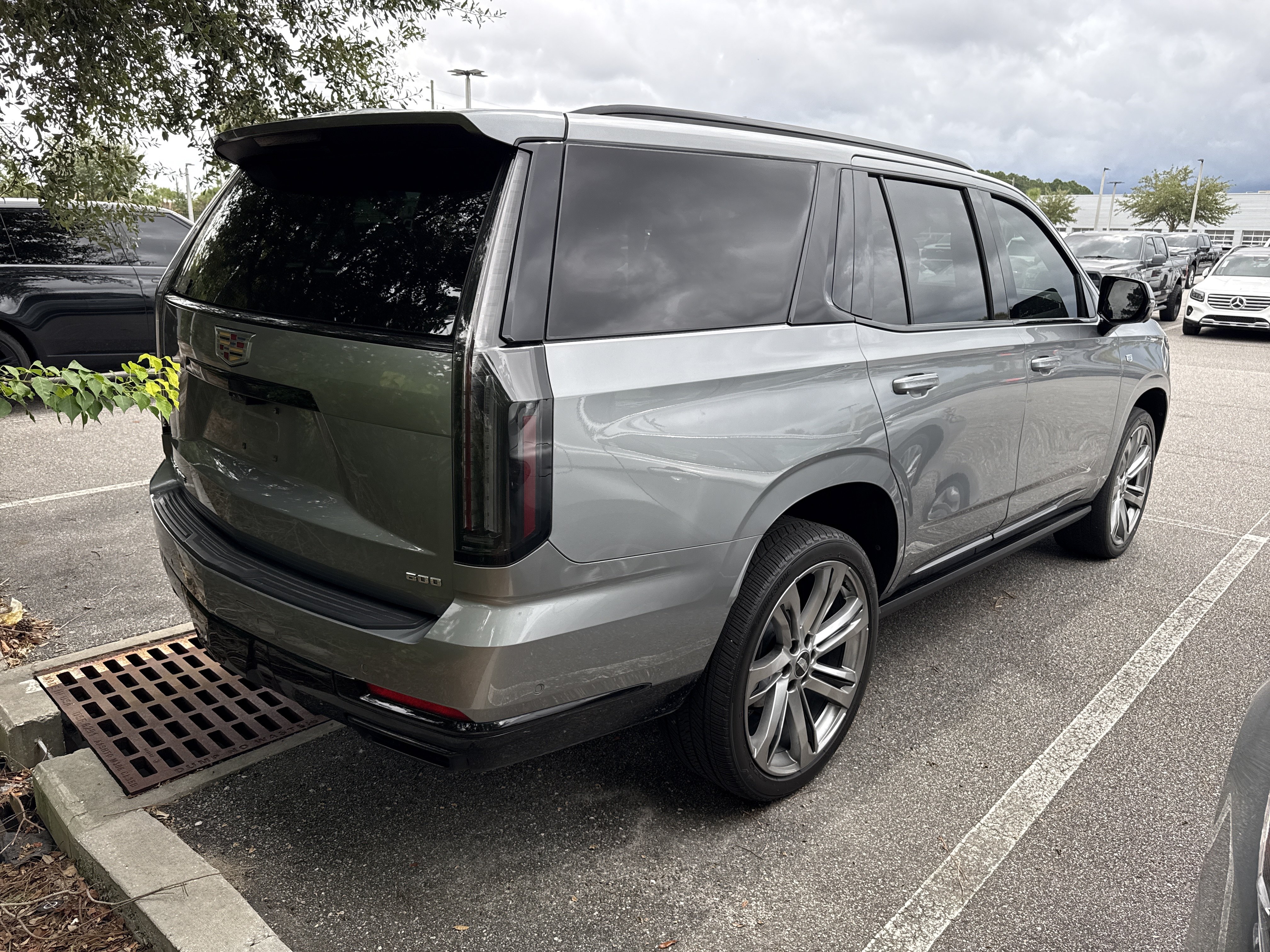 Used 2025 Cadillac Escalade Sport w/ Touring Package AWD/4WD image 4