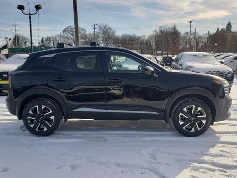 New 2026 Nissan Kicks SV w/ Cold Weather Package AWD/4WD image 8