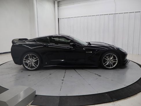 Used 2017 Chevrolet Corvette Stingray Coupe image 2