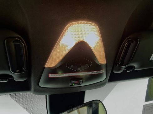 Used 2020 Toyota C-HR XLE image 21