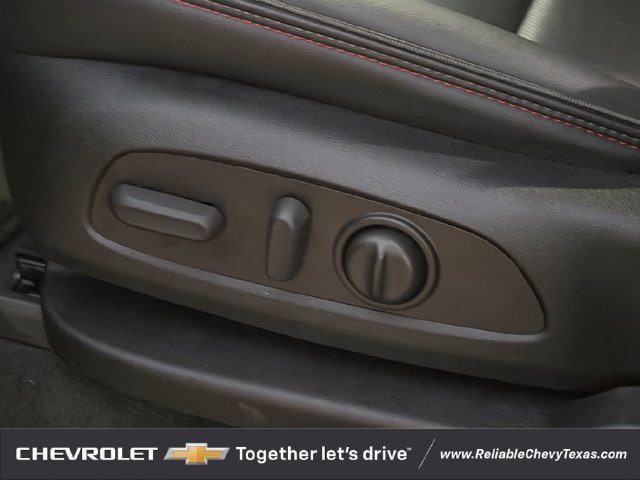 Used 2023 Chevrolet Traverse RS FWD image 31