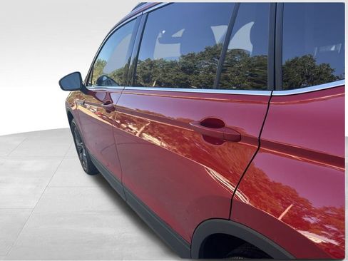 Used 2022 Volkswagen Tiguan SE image 28